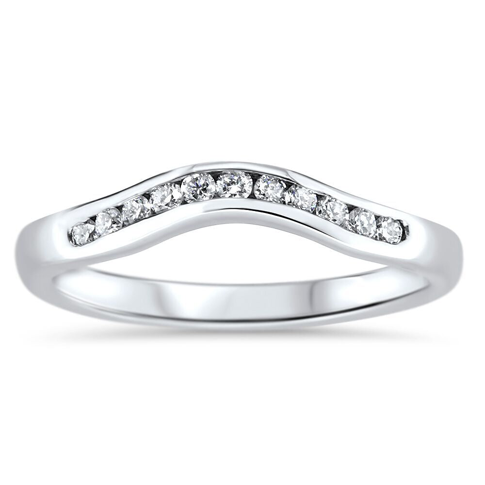 Platinum diamond fitted wedding ring