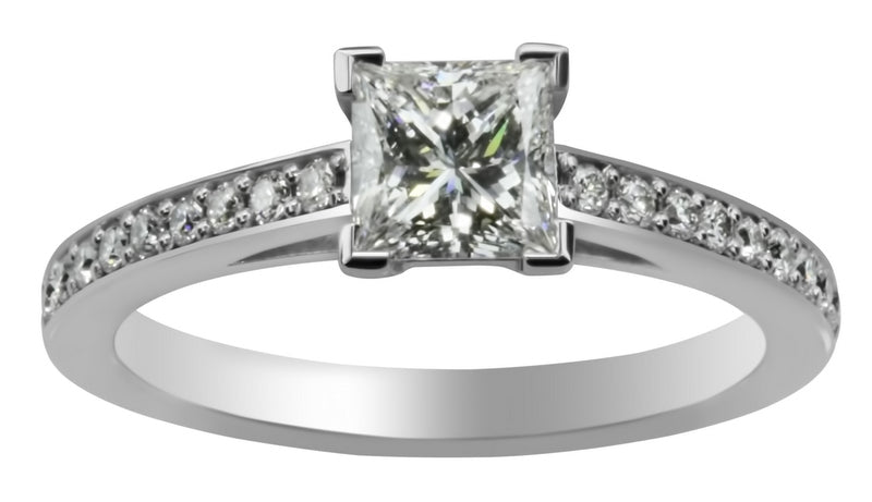Stunning princess cut diamond ring