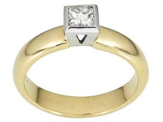 Princess cut diamond ring