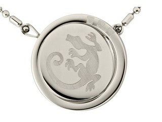 Inori gecko pendant