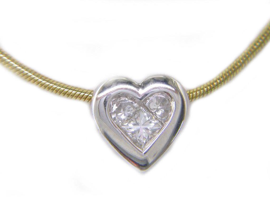 Sparkling diamond heart pendant