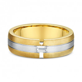  Mens 9ct .Yellow and White Gold Wedding ring with a 20ct G-H Vs Baguette Cut Diamond,band is 2.5mm deep-A12268