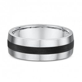 Dora 9ct White Gold and CarbonFiber mens wedding ring 1.4mm deep. Carbon fiber rings as well as being a beautiful black colour are lightweight yet strong and durable and will not chip or break if dropped unlike ceramic or other brittle rings.
Carbon fiber rings are hypoallergenic and conflict-free.
An extra bonus is any scratches can be sanded out. -M1065